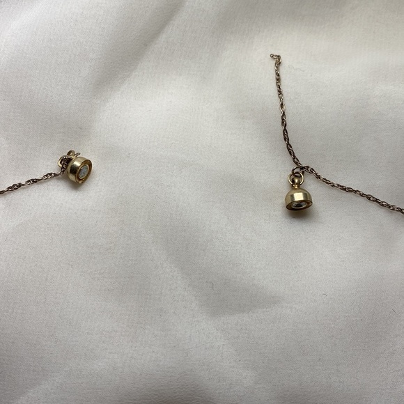 Cute Dainty Leaf Necklace - Picture 6 of 6